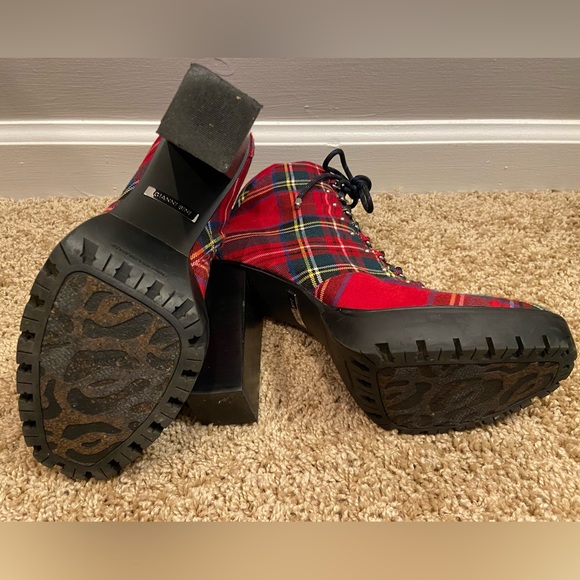 Gianni Bini Ambelynn Plaid Heeled Hiker Lug Sole Combat Bootie Lace Up Boot - Picture 11 of 15